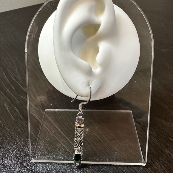 Beautiful green quartz and sterling silver dangle earrings! - Picture 5 of 10